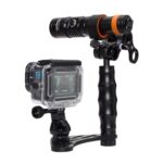GoPro HERO12 Kit de buceo con cámara de acción impermeable con vídeo UHD 5.3K60, fotos HDR de 27 MP, paquete con carcasa protectora, paquete de luz de vídeo, bandeja para cámara, doble clip, tarjeta microSD de 64 GB (Hero12) - imagen 4